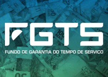 Logomarca do FGTS em destaque e, ao redor, várias cédulas de real