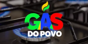 Logo do Gás do Povo sobre a chama de um fogão, em referência à consulta de beneficiários do programa em 2026