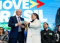 Presidente Lula entrega luminoso de táxi em cerimônia