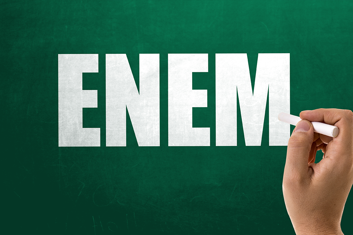 Fundo verde e nome Enem.