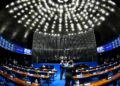 Plenário do Congresso Nacional, onde os parlamentares vão decidir se mantêm ou derrubam o veto ao Contrato do Primeiro Emprego