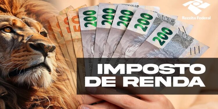 Imagem ilustrativa com leão símbolo do Imposto de Renda e mão segurando notas de real, representando o terceiro lote de restituição do IRPF 2026 que entra em consulta nesta sexta