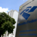 Fachada da Receita Federal do Brasil ao lado de prédio institucional.